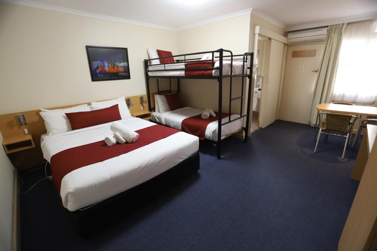 Townhouse Motel Cowra Ngoại thất bức ảnh