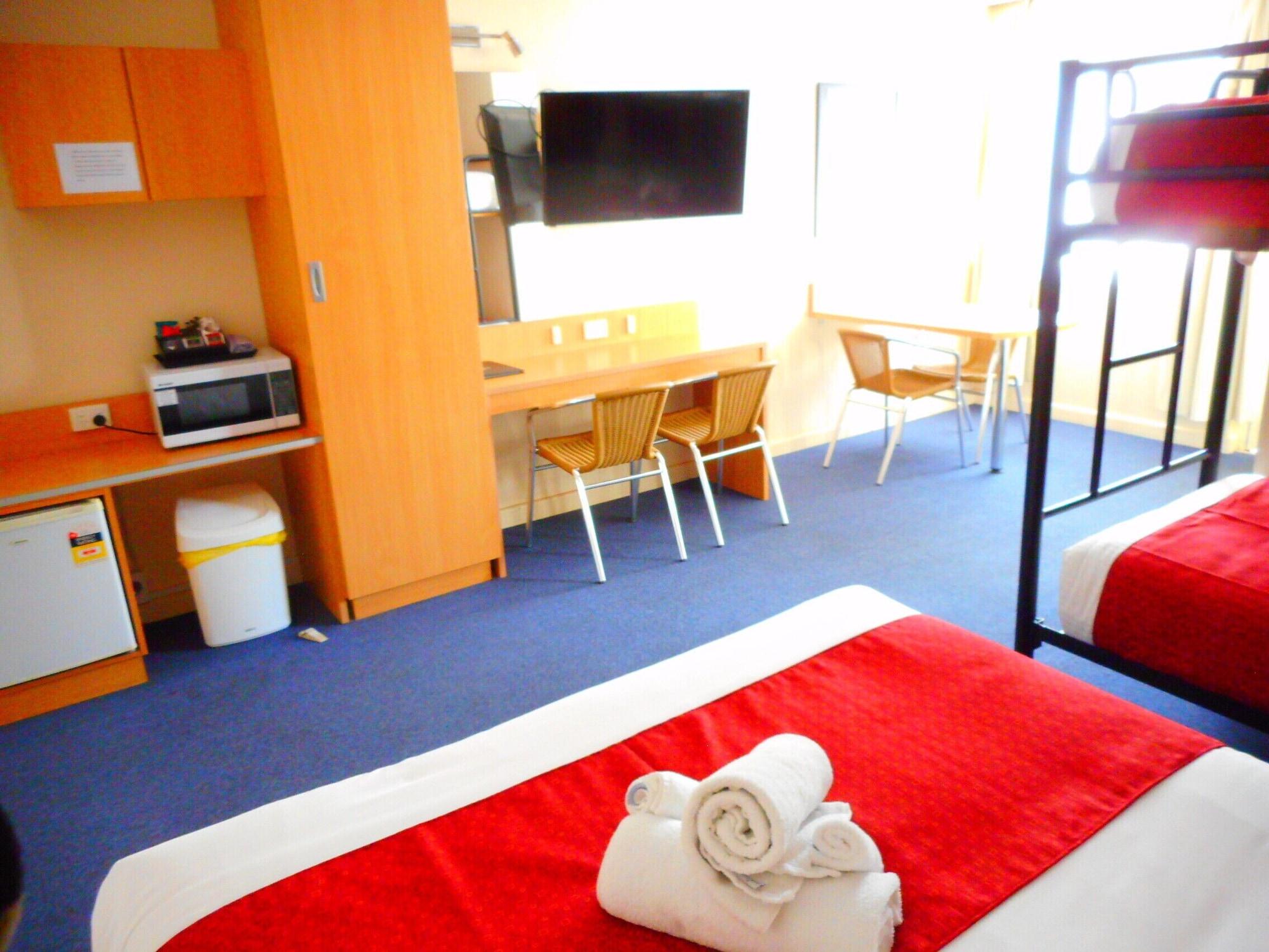 Townhouse Motel Cowra Ngoại thất bức ảnh