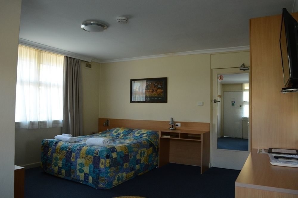 Townhouse Motel Cowra Ngoại thất bức ảnh